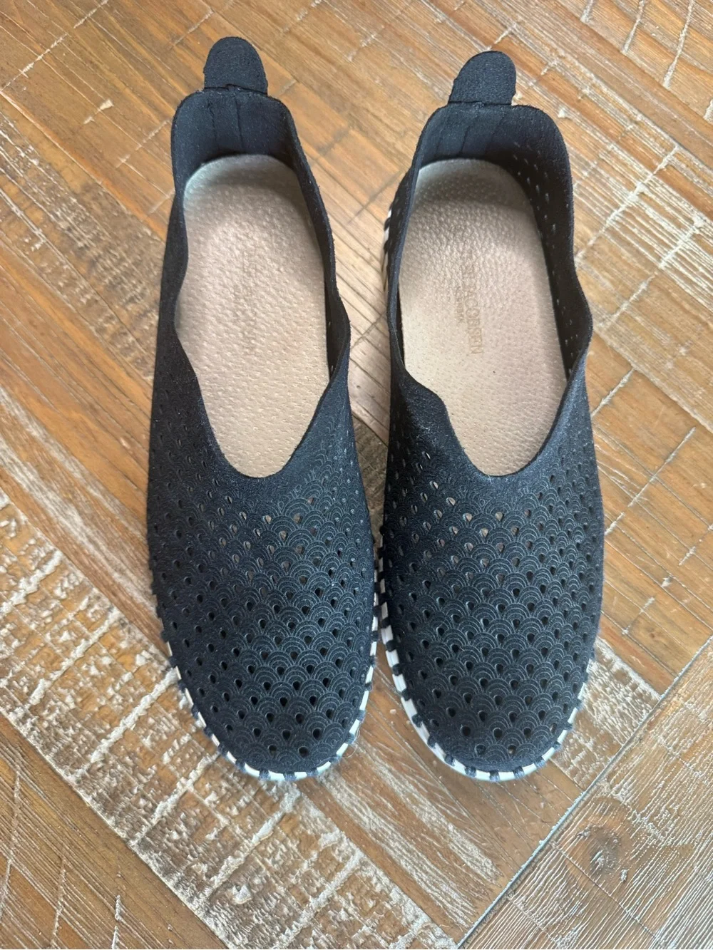 Ilse Jacobsen Tulip Perforated Slip-On Shoes - Black - EU 37 (US 6.5-7)